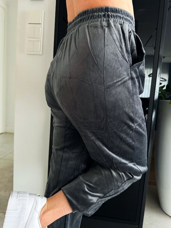 Aksamitne spodnie z ściągaczem N629 szary