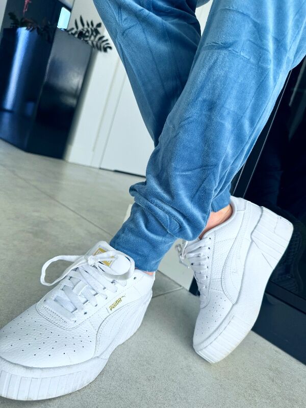 Damskie spodnie welurowe z cekinami N703 lazurowy