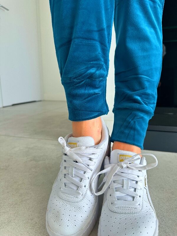 Damskie spodnie welurowe  z cekinami N696 morski