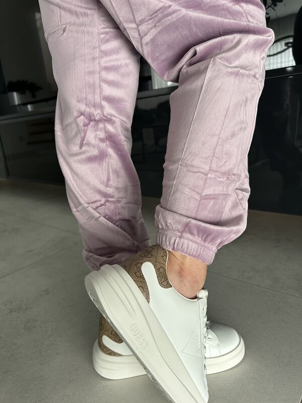 Welurowe elastyczne spodnie z gumką w pasie N668  fioletowe