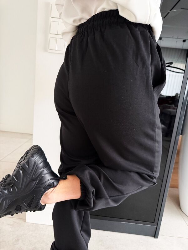 Komplet dresowy GIRL WF819 czarno-biały