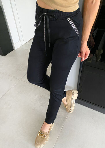Spodnie z greckim wzorem przy kieszeni N423 czarne