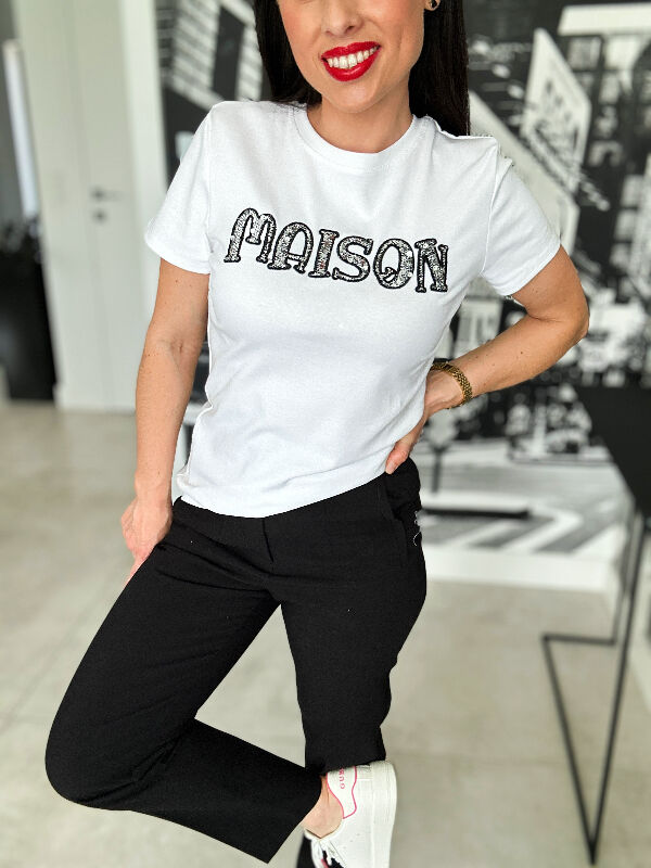 Modna bluzka z naszyciem Maison N570a biały