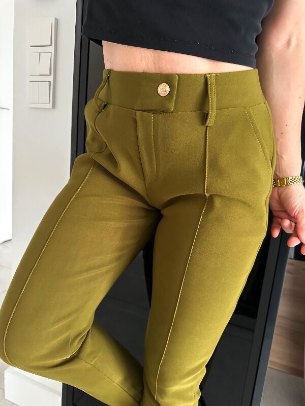 Spodnie ze złotym guzikiem N625 oliwkowy